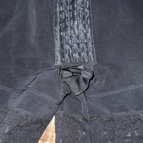 Full Body‎ Shaper - Picture 4 of 6